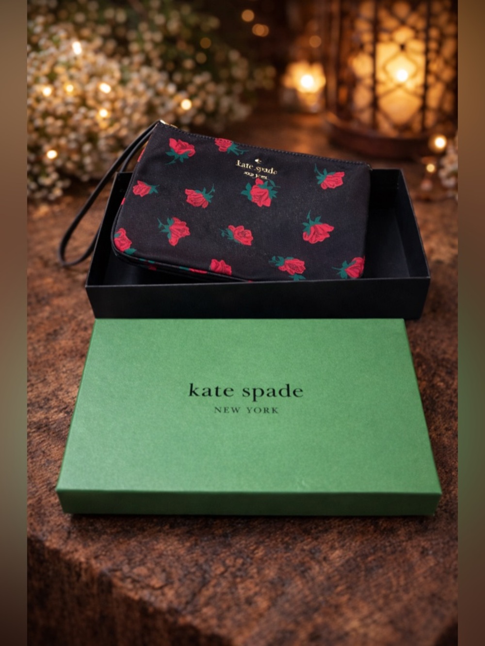 NEW IN BOX w/ Tags KATE SPADE Chelsea New York Black & Red Rose Wristlet Clutch